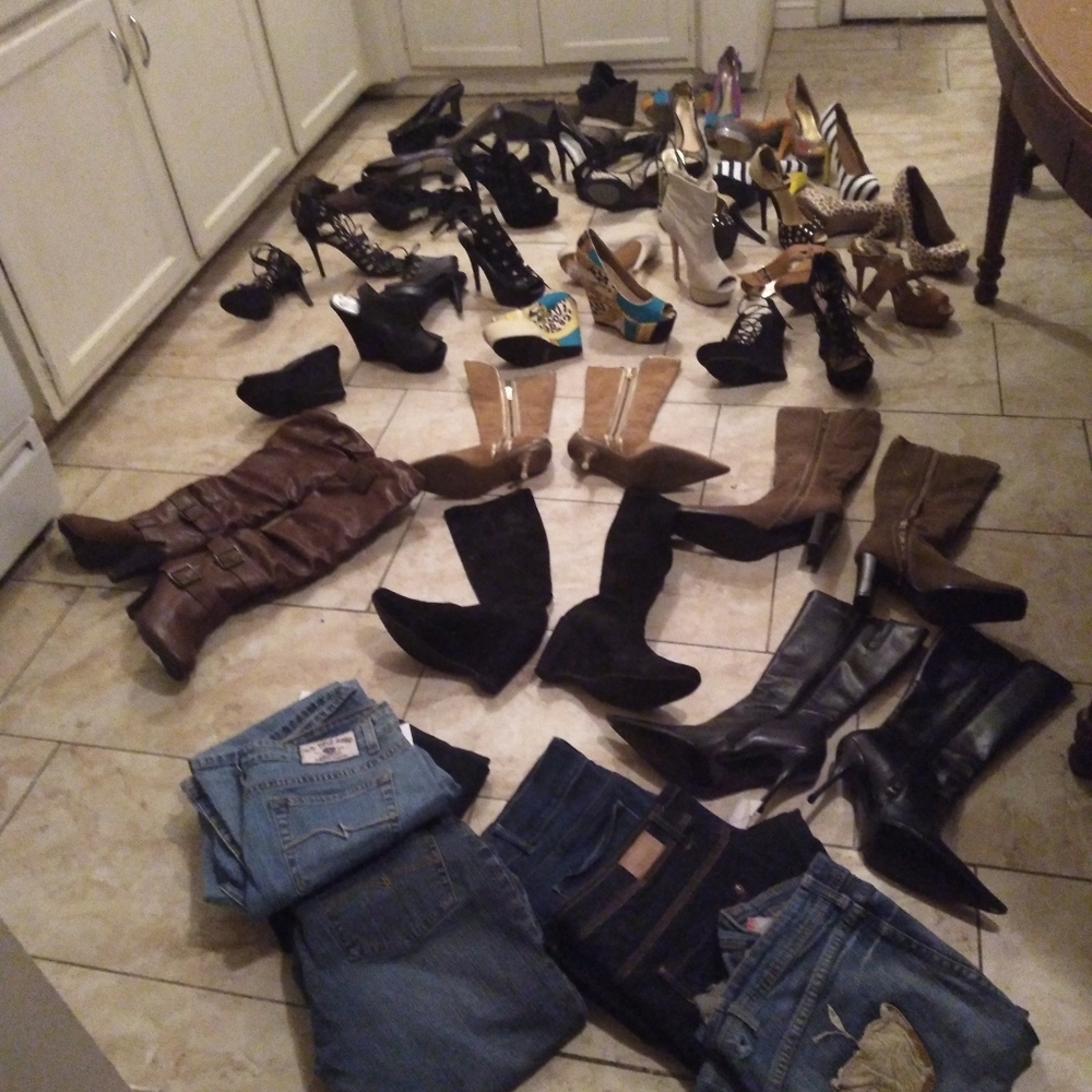 Various sizes  boots sued boots stiletto heel i